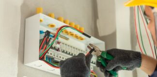 Prévenir les risques électriques à la maison : bonnes pratiques et équipements Risques électriques